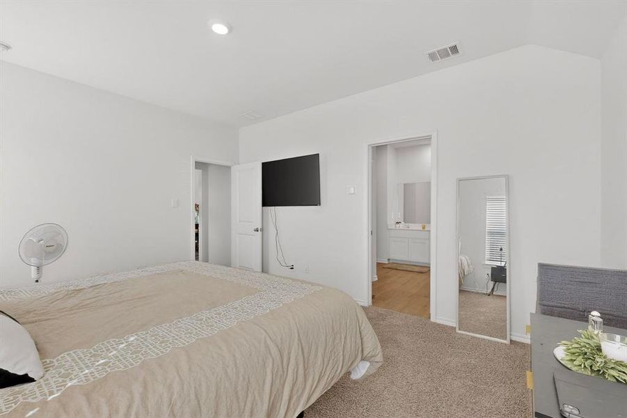 Furnished interior view inside a new home in , Lavon (Image 30). Furnished interior view inside a new home in , Lavon (Image 30).