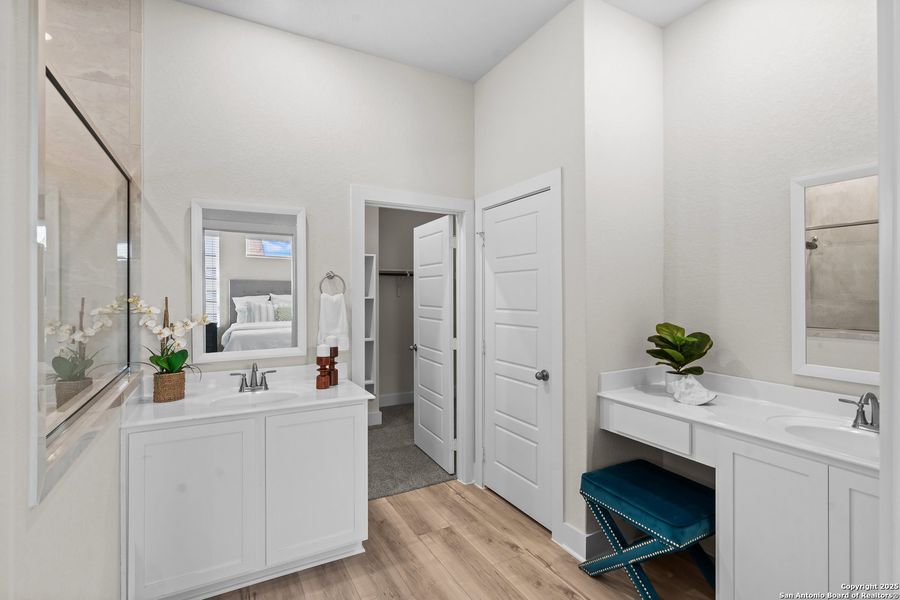 Furnished interior view inside a new home in Hunters Ranch, San Antonio (Image 5). Furnished interior view inside a new home in Hunters Ranch, San Antonio (Image 5).