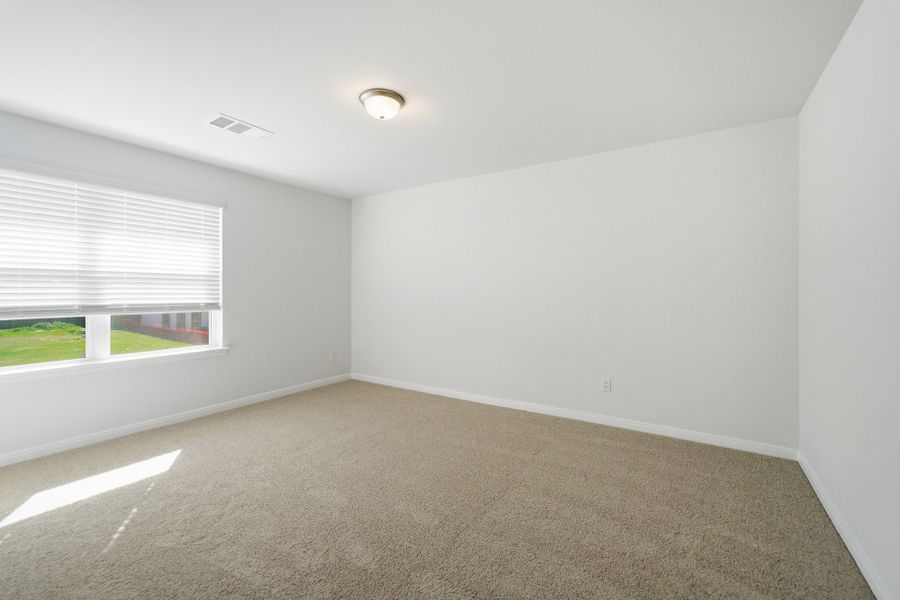 Spacious, unfurnished interior of a new home in La Terra, Celina (Image 46).