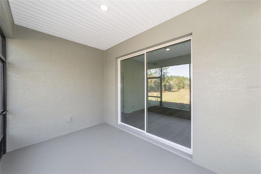 Exterior details and patio area of a home in , Ocala (Image 21). Exterior details and patio area of a home in , Ocala (Image 21).
