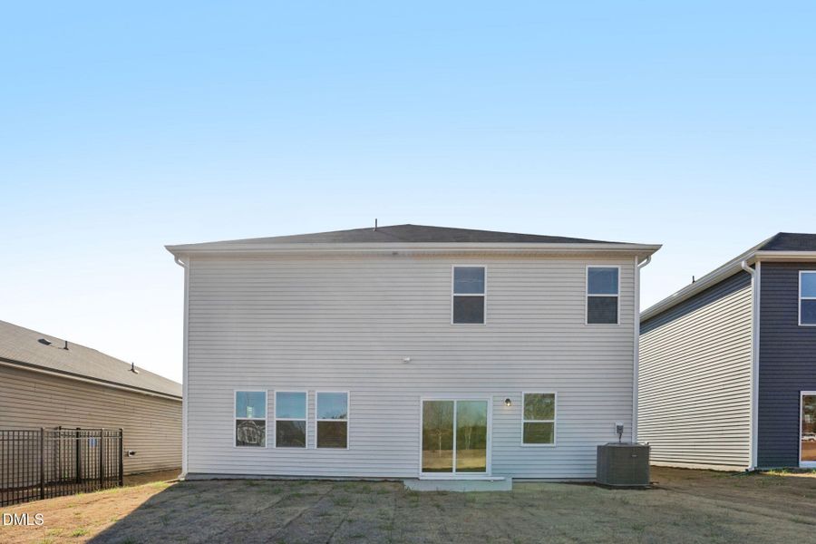 36-web-or-mls-Raleigh-River Glen-202 Thi