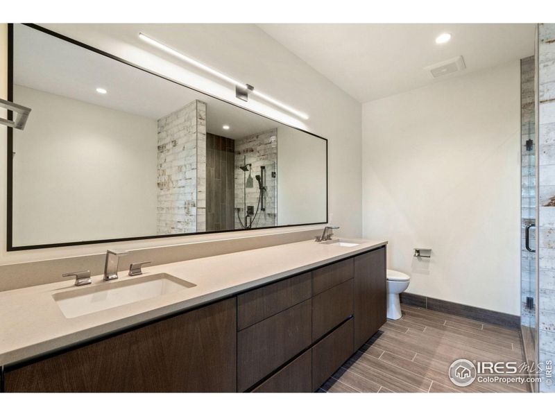 Large primary bathroom with plenty of counter space!