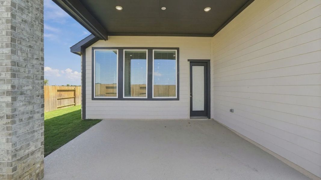 Exterior details and patio area of a home in Attwater 55s, Waller (Image 3).