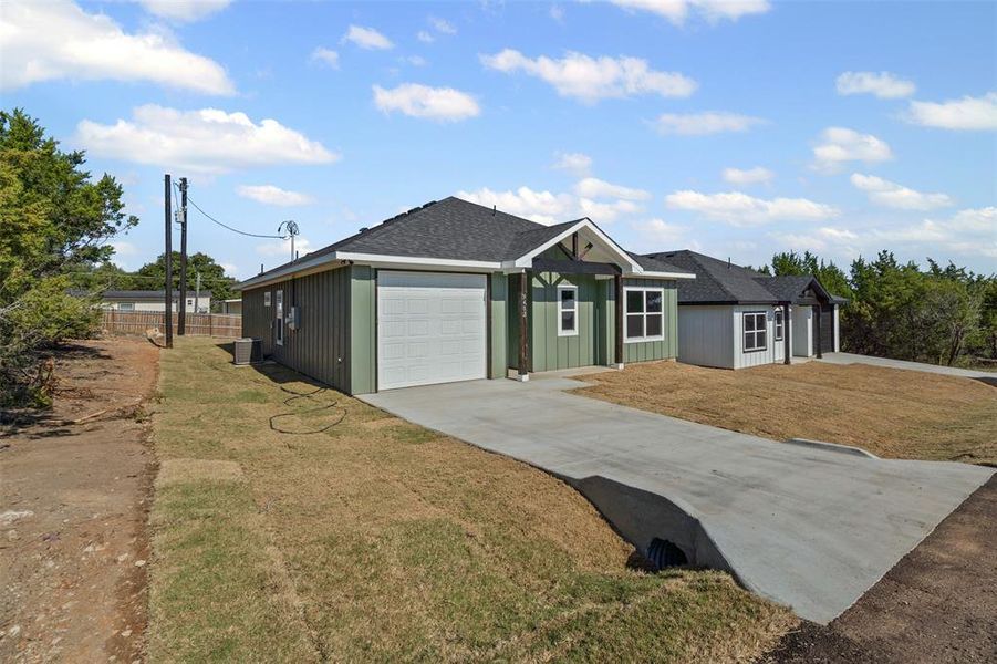 Exterior details and patio area of a home in , Granbury (Image 20). Exterior details and patio area of a home in , Granbury (Image 20).