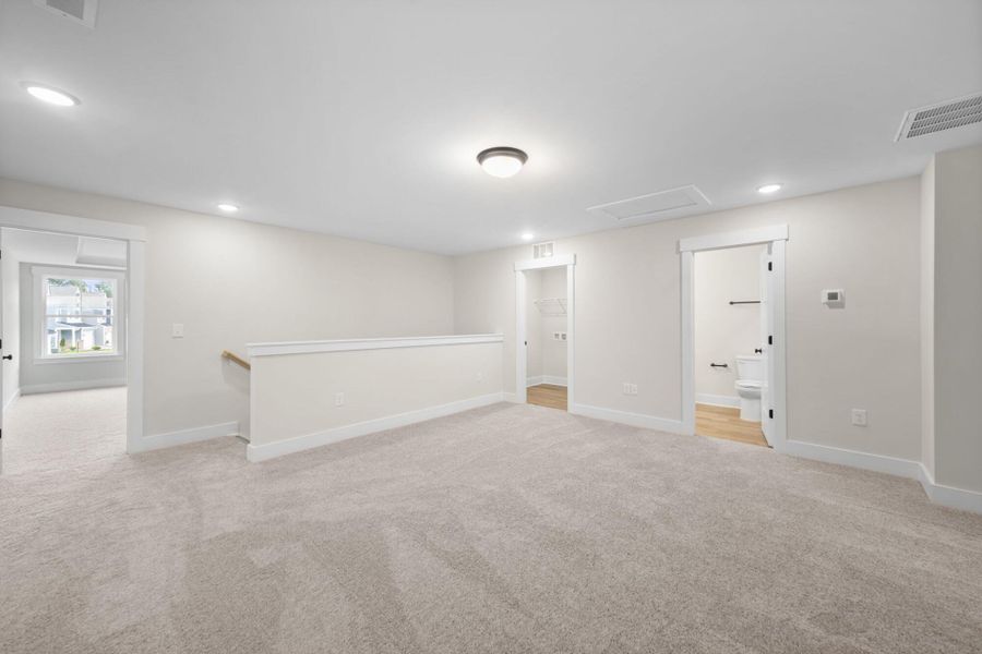 Spacious, unfurnished interior of a new home in Harbor Crossing, Greensboro (Image 15). Spacious, unfurnished interior of a new home in Harbor Crossing, Greensboro (Image 15).