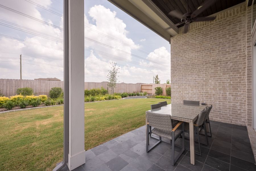 Representative exterior details of a home built from the Cormorant by Tri Pointe Homes in Trillium, Richmond (Image 21).