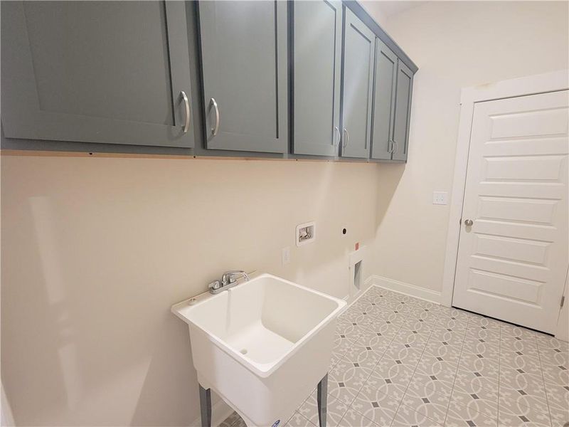 Furnished interior view inside a new home in , Jefferson (Image 7).