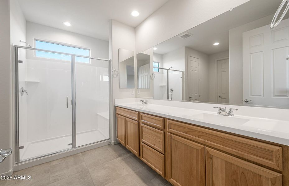 Owner's Bathroom Owner's Bathroom