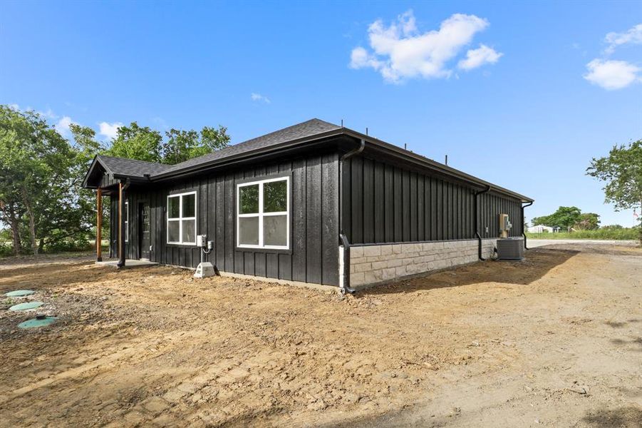 Image 35 of a home in .