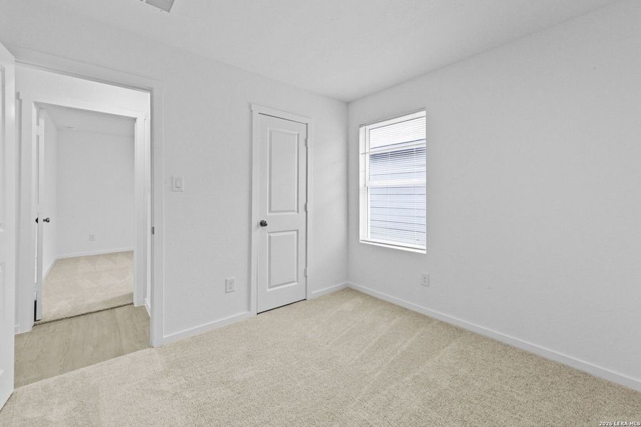 Spacious, unfurnished interior of a new home in Spring Grove, San Antonio (Image 17).