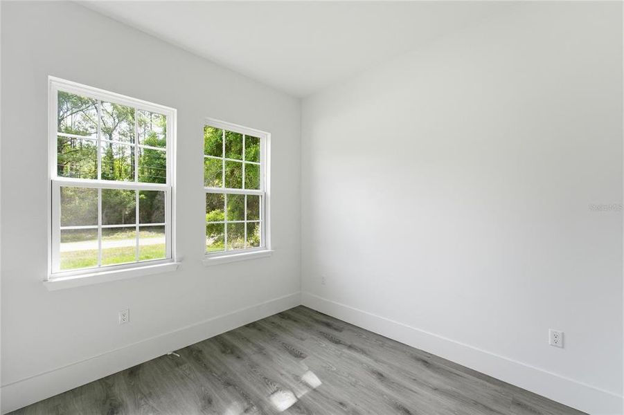 Spacious, unfurnished interior of a new home in , Dunnellon (Image 20).