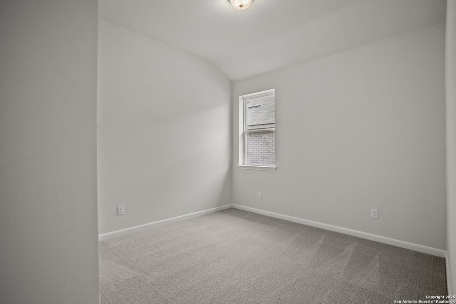 Spacious, unfurnished interior of a new home in Comanche Ridge, San Antonio (Image 11). Spacious, unfurnished interior of a new home in Comanche Ridge, San Antonio (Image 11).