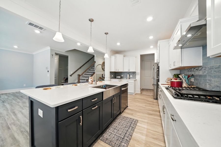 Furnished interior view inside a new home in , Ravenel (Image 10).