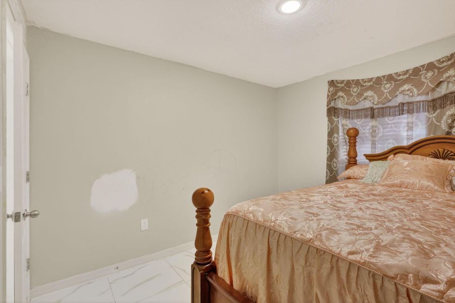 Furnished interior view inside a new home in , Fort Pierce (Image 5).