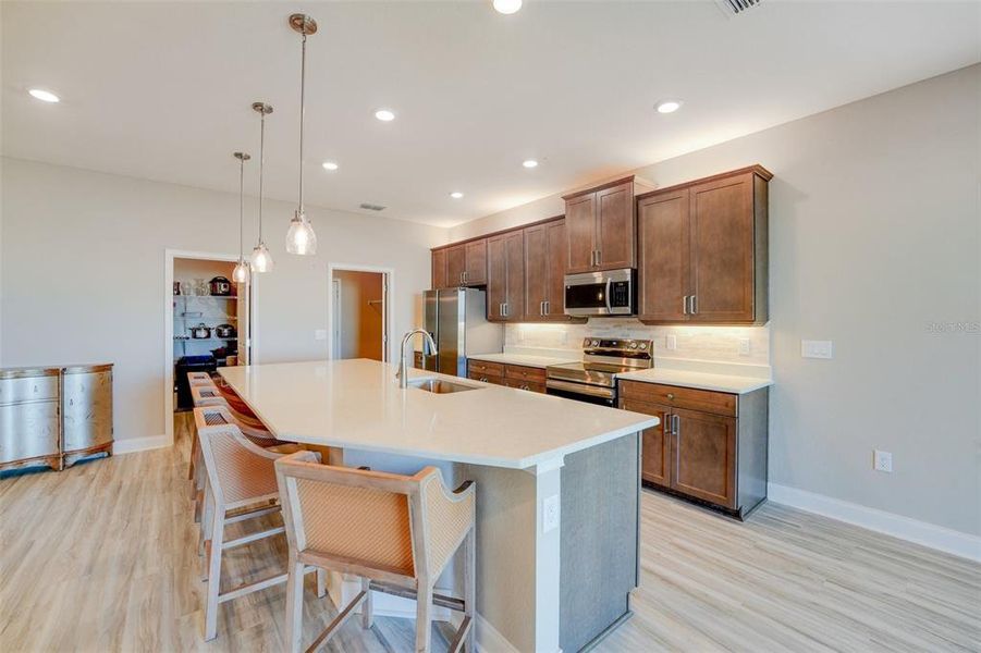Furnished interior view inside a new home in , Lake Alfred (Image 15).