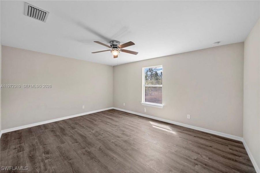 Spacious, unfurnished interior of a new home in , Lehigh Acres (Image 15).