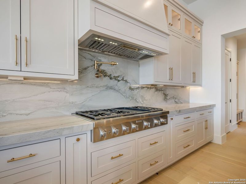 Close-up of interior finishes inside a home in , San Antonio (Image 20). Close-up of interior finishes inside a home in , San Antonio (Image 20).