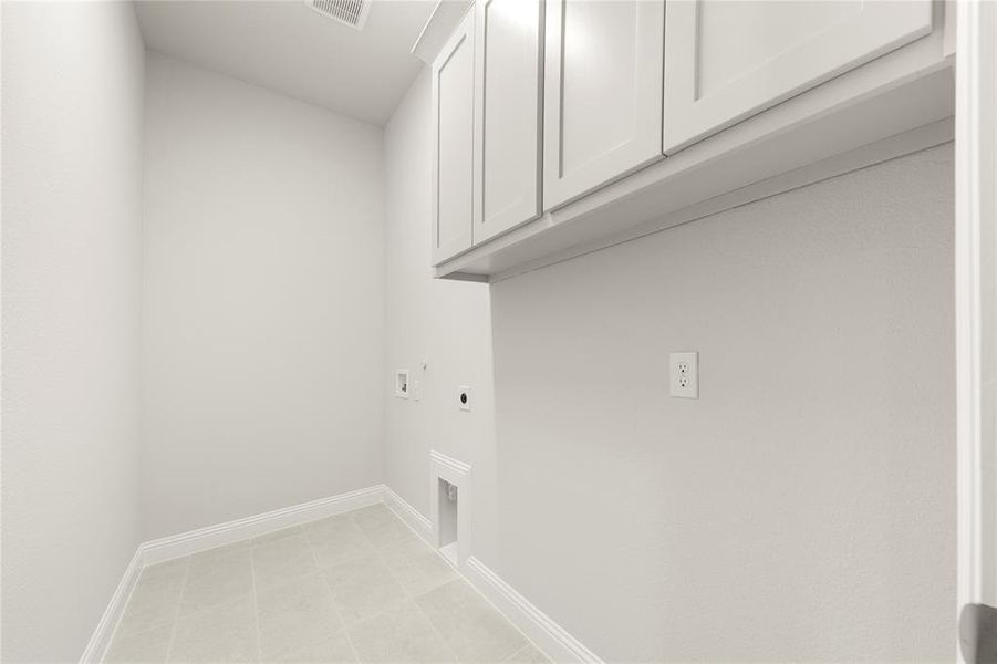 27. 2118 Clairmount - Back (2)