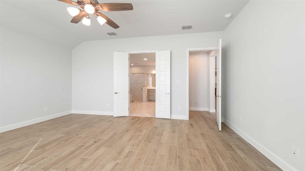 Spacious, unfurnished interior of a new home in Ventana, Fort Worth (Image 16).