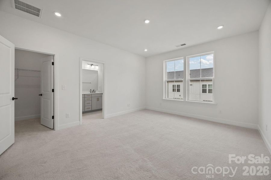 Spacious, unfurnished interior of a new home in River District Townhomes, Charlotte (Image 22).