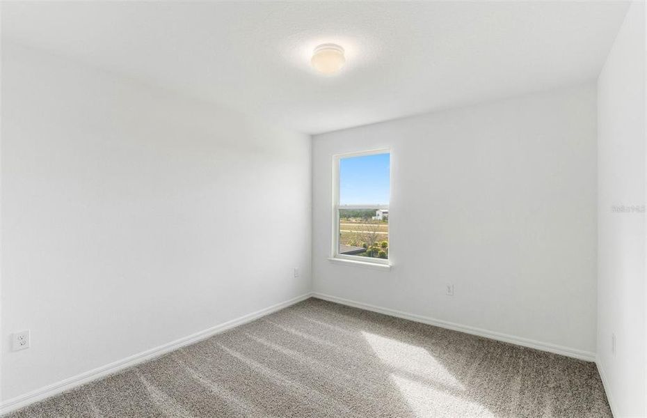 Spacious, unfurnished interior of a new home in Silverlake, Lake Alfred (Image 15).