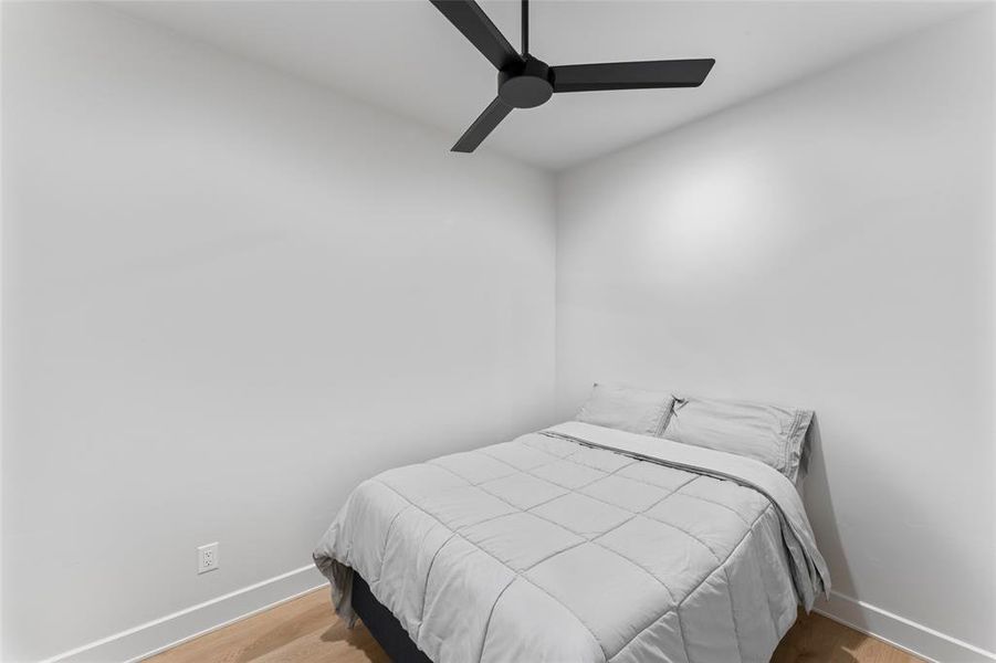 Flex Room, office or 5th bedroom down side hall