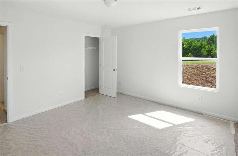 Spacious, unfurnished interior of a new home in Creekside Landing, Dallas (Image 35).