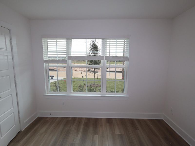 Spacious, unfurnished interior of a new home in Lone Star Landing, Montgomery (Image 39).