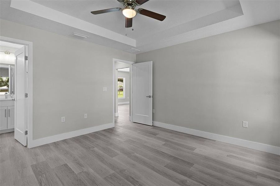 Spacious, unfurnished interior of a new home in , Ocklawaha (Image 28).