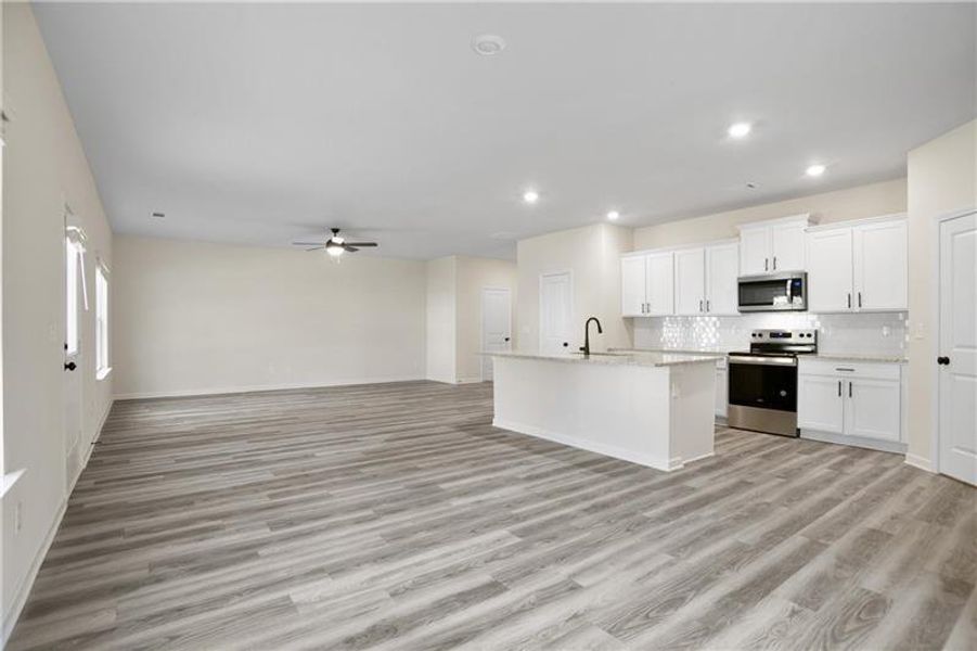 Spacious, unfurnished interior of a new home in , Buford (Image 28).