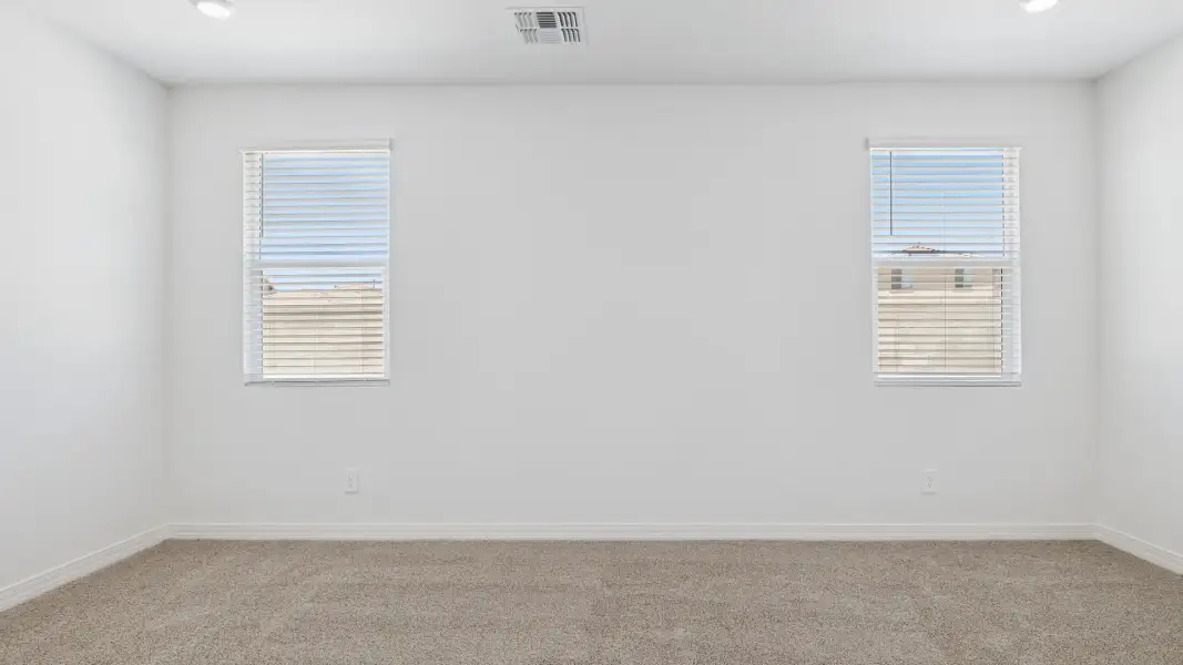 Spacious, unfurnished interior of a new home in El Cidro, Goodyear (Image 28).