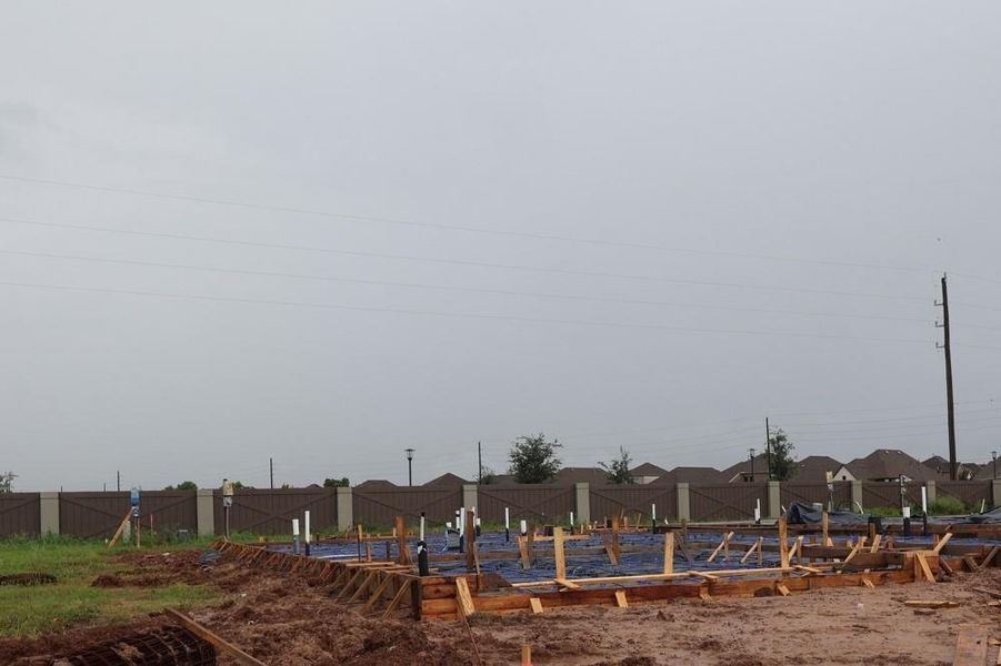 Every foundation at DWH is engineered and it’s inspected three times! We do not do “batch” testing. Rest easy knowing your foundation comes with a 10 year warranty. Every foundation at DWH is engineered and it’s inspected three times! We do not do “batch” testing. Rest easy knowing your foundation comes with a 10 year warranty.