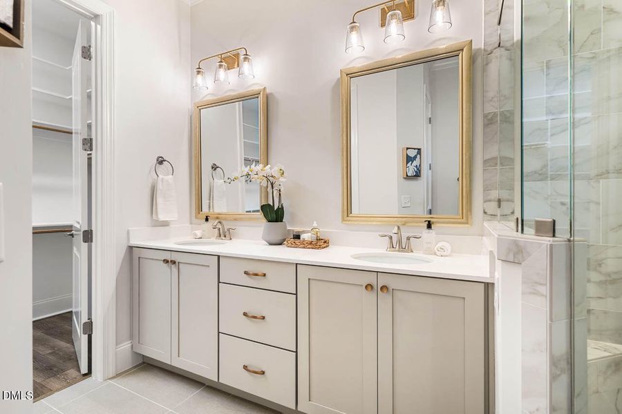 1st Floor Primary Suite