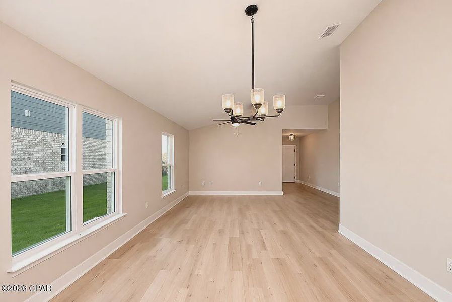 Spacious, unfurnished interior of a new home in College Station, Panama City (Image 14).