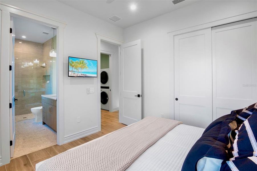 Furnished interior view inside a new home in , Sarasota (Image 7).