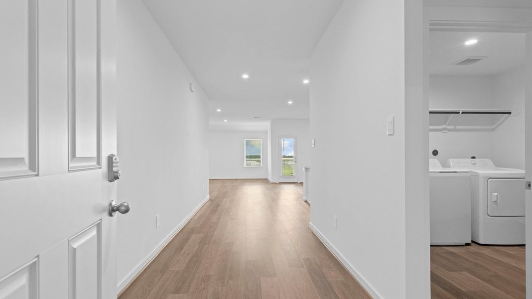 Representative unfurnished interior of a home built from the GARLAND by D.R. Horton in Grand Cay Harbour, Texas City (Image 20). Representative unfurnished interior of a home built from the GARLAND by D.R. Horton in Grand Cay Harbour, Texas City (Image 20).