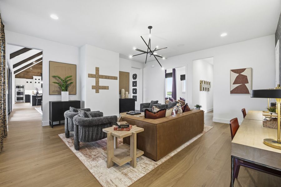 Representative furnished interior of a home built from the Lancaster by Windsor Homes in Ridge Pointe Estates, McLendon-Chisholm (Image 37).