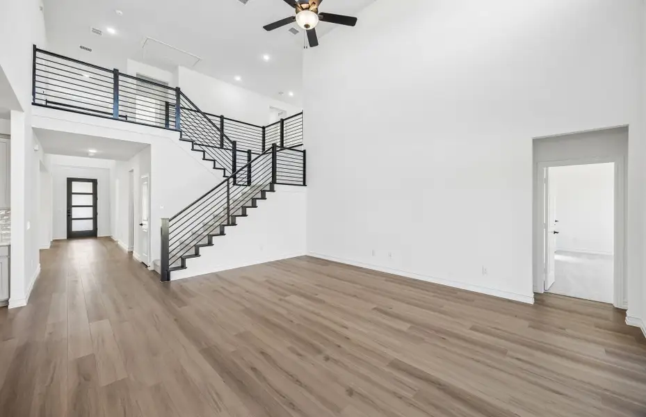 Spacious, unfurnished interior of a new home in Wellington, Fort Worth (Image 14).