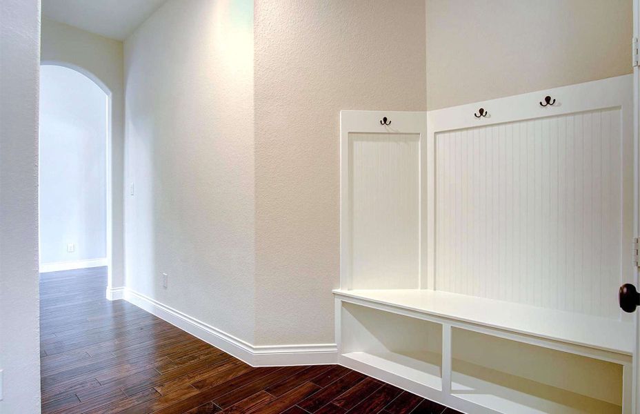 Representative unfurnished interior of a home built from the 3710 by Ravenna Homes in Artavia 70′, Conroe (Image 33).