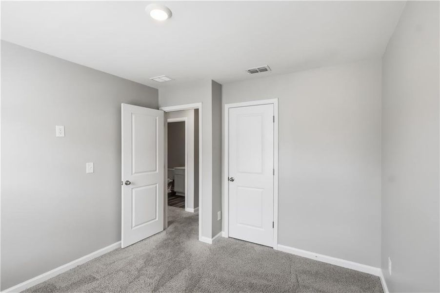 Spacious, unfurnished interior of a new home in , Atlanta (Image 14).