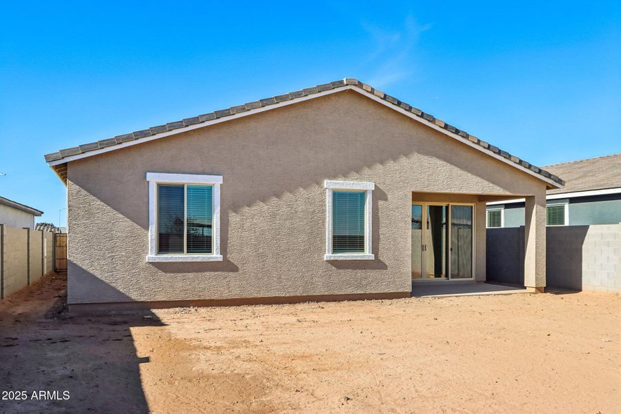 40-web-or-mls-S 95th Dr-S0512-036