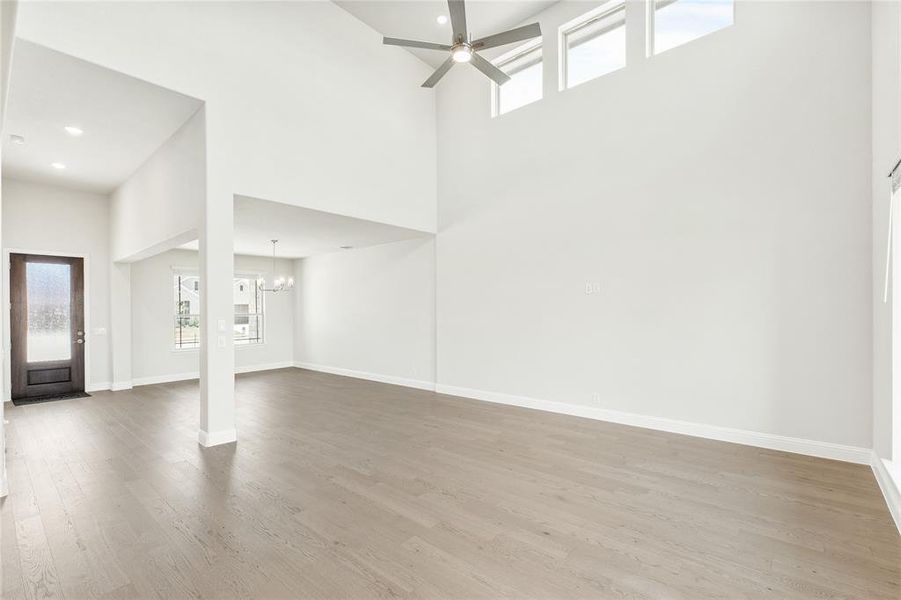 Spacious, unfurnished interior of a new home in Chaparral Park, Oak Point (Image 35). Spacious, unfurnished interior of a new home in Chaparral Park, Oak Point (Image 35).