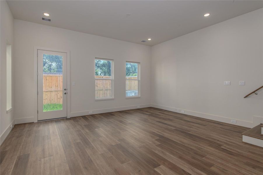 Spacious, unfurnished interior of a new home in Rachel Landing, Houston (Image 12). Spacious, unfurnished interior of a new home in Rachel Landing, Houston (Image 12).