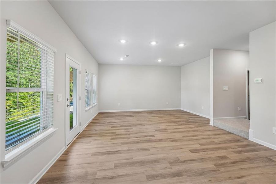 Spacious, unfurnished interior of a new home in Ivey Township, Dallas (Image 63).