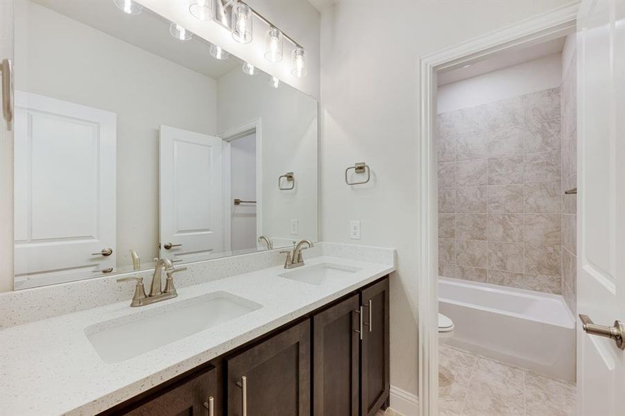Furnished interior view inside a new home in Liberty, Melissa (Image 6).