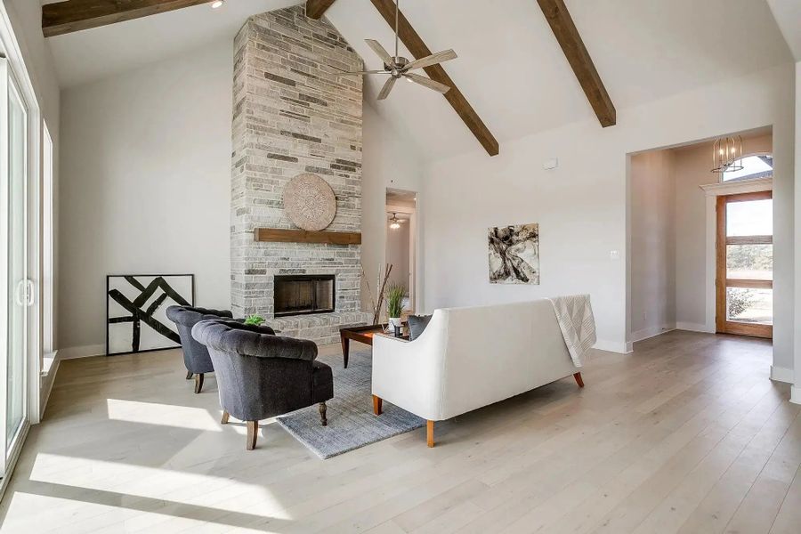 Representative furnished interior of a home built from the The Nathan by Elmwood Custom Homes in Ranch at Stone Hill, Waxahachie (Image 13).