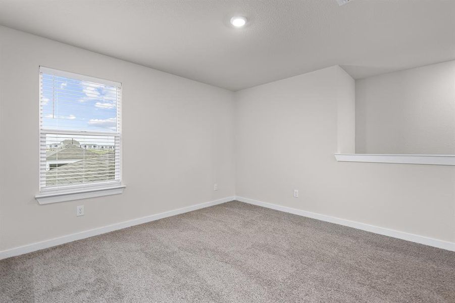 Spacious, unfurnished interior of a new home in Sherman Heights, Sherman (Image 7).