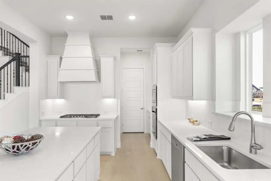 Furnished interior view inside a new home in Park Hills, Rockwall (Image 5).