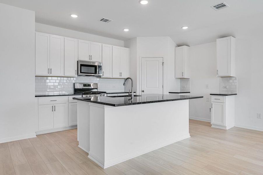 208 Crumpton Way - Ready Now! 208 Crumpton Way - Ready Now!