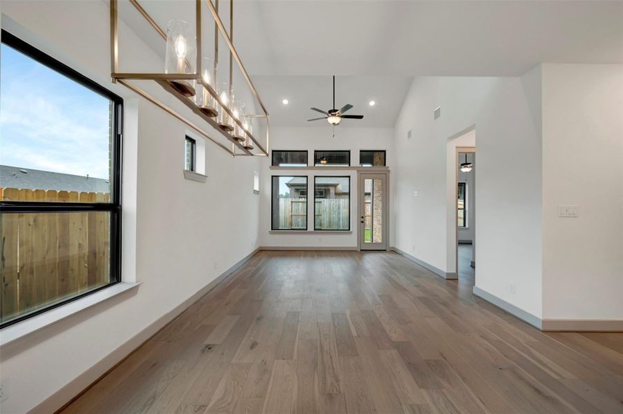 Spacious, unfurnished interior of a new home in The Highlands 40', Porter (Image 20).